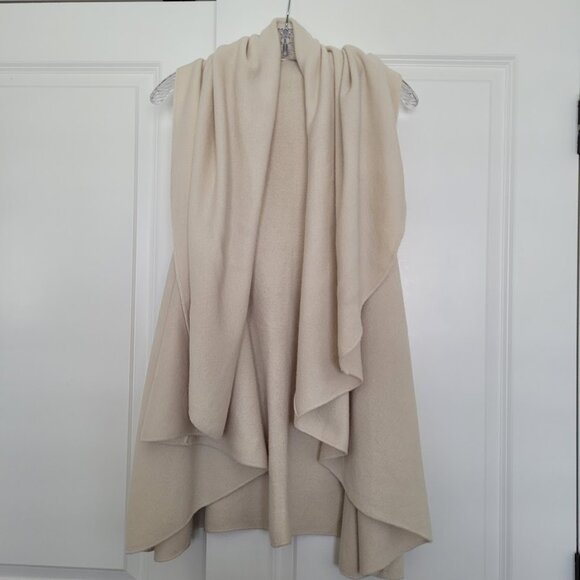 sleeveless cardigan - Picture 1 of 3